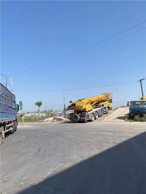 大冶市25吨吊车的租赁价格大概是多少？